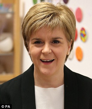 为何政坛女强人青睐短发波波头？