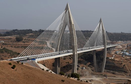 非洲最长斜拉桥摩洛哥建成通车全长近千米（图）