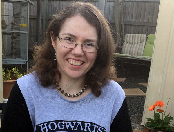 逆天记忆力!澳女子能背诵整套哈利波特书籍(组