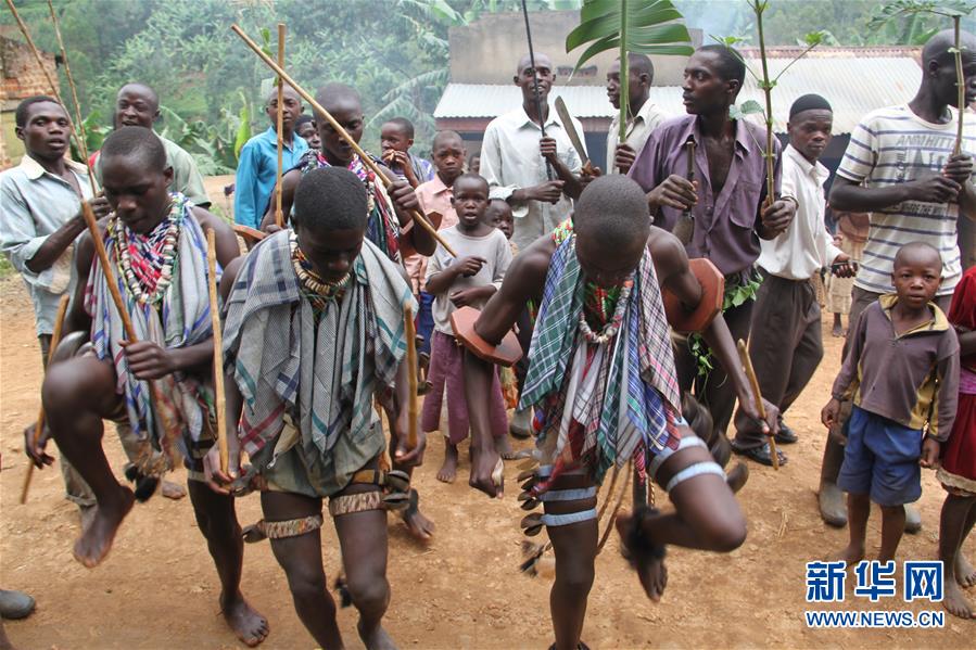 （国际&middot;图文互动）（2）割礼&mdash;&mdash;乌干达部落男孩的成人礼
