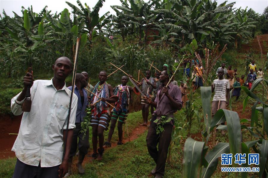 （国际&middot;图文互动）（3）割礼&mdash;&mdash;乌干达部落男孩的成人礼