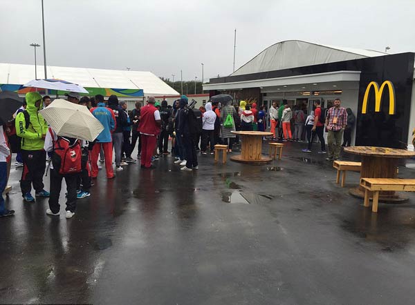 被运动员吃哭了！奥运村免费麦当劳宣布限量供应