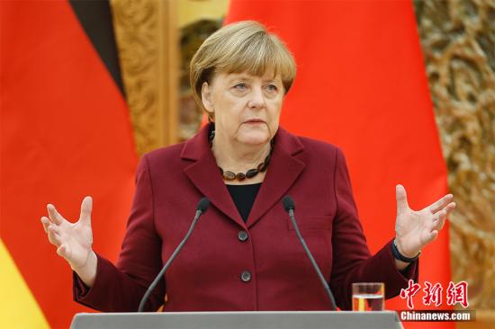 10月29日,中国国务院总理李克强在北京人民大会堂同德国总理默克尔举行会谈。会谈后两国总理共同会见记者。 <a target='_blank' href='http://www.chinanews.com/'><p align=