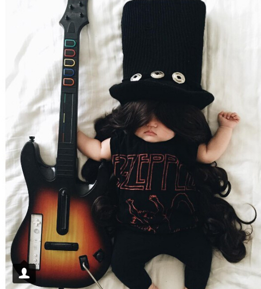 美洛杉矶4个月大&ldquo;睡美人&rdquo;萌态可掬成&ldquo;网红&rdquo;