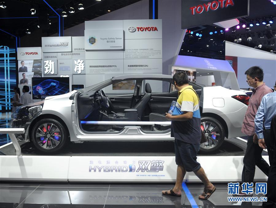 （晚报）（2）第十九届成都国际车展启幕
