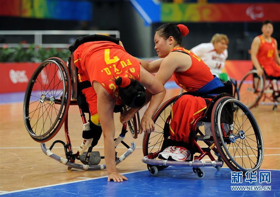 （里约残奥会&middot;专题）（2）坚持&middot;互助&middot;拼搏&mdash;&mdash;感动人心的瞬间