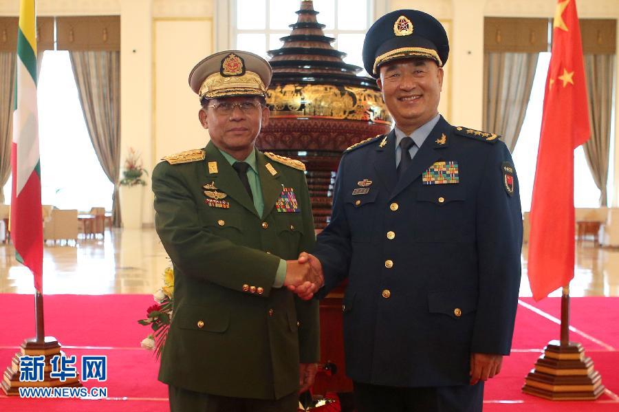 9月6日，正在缅甸访问的中央军委副主席许其亮与缅甸国防军总司令敏昂莱在内比都举行会谈。 新华社发（吴昂摄）