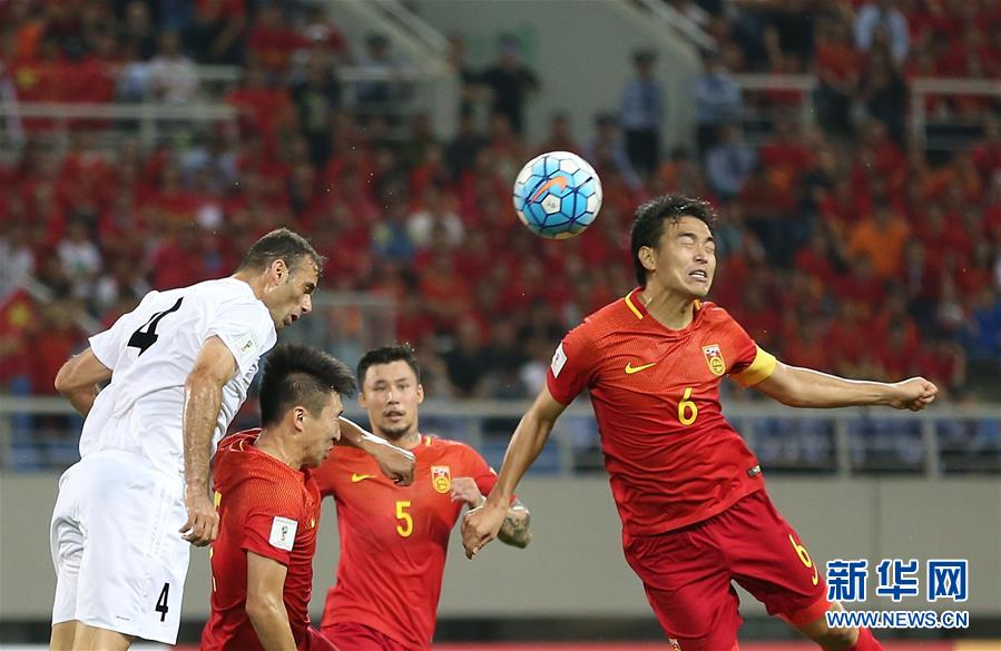 足球--世预赛:中国队战平伊朗队(图)
