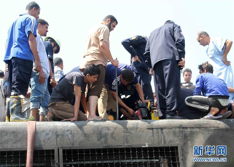 （国际）（2）埃及一火车脱轨