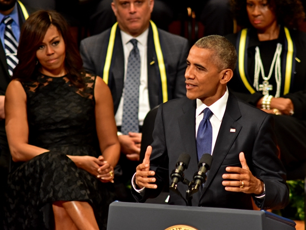 奥巴马卸任后将出书&ldquo;谋生&rdquo; 夫妇收入有望高达3亿元