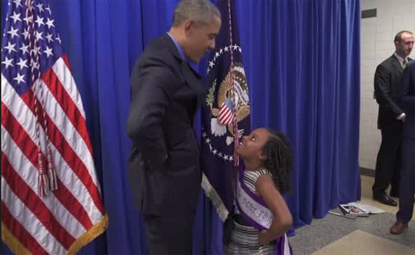 女孩见奥巴马和特朗普反差合照 网络疯传