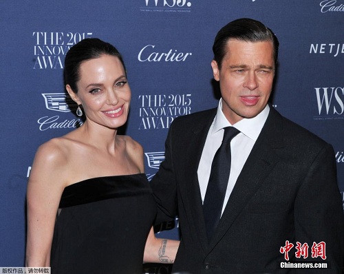 1 2015年11月4日，纽约时代艺术博物馆，安吉丽娜&middot;朱莉皮特和布拉德&middot;皮特出席活动。