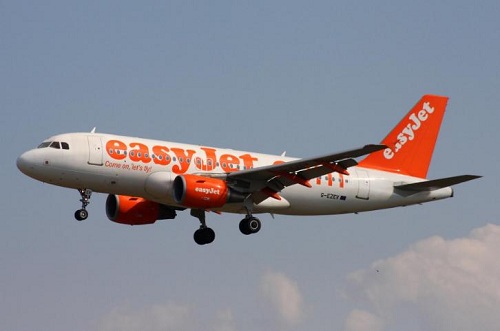 26岁女飞行员晋升&ldquo;最年轻机长&rdquo;搭档年仅19岁