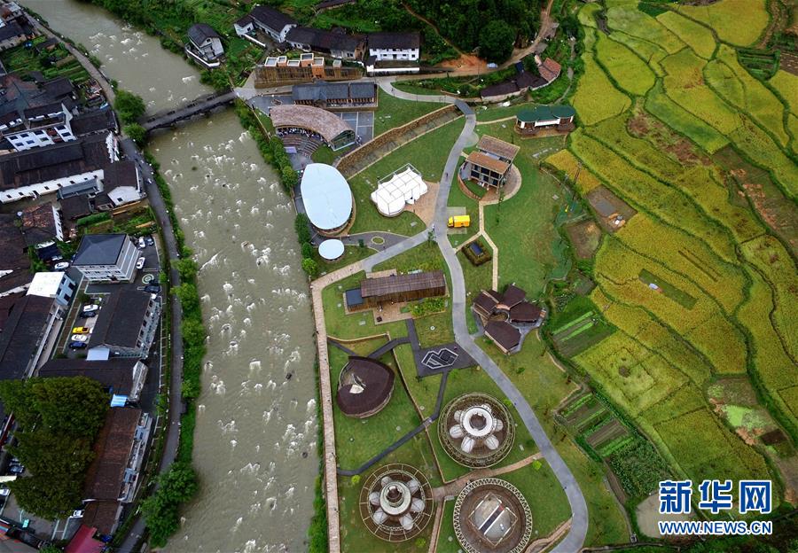 （文化）（1）国际竹建筑双年展开幕  竹建筑构成生活社区