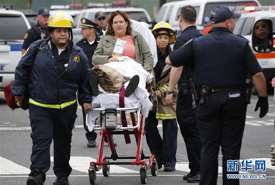 （国际）（1）美国新泽西州列车事故造成1人死亡逾百人受伤