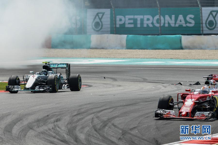 （体育）（3）赛车&mdash;&mdash;F1马来西亚站正赛举行