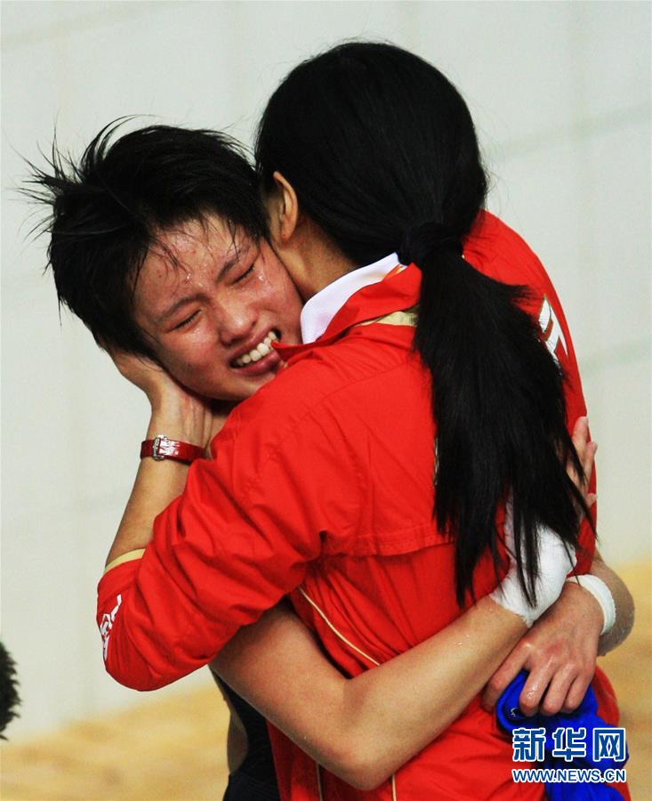 （体育&middot;专题）（5）跳水奥运五冠王陈若琳宣布因伤退役　