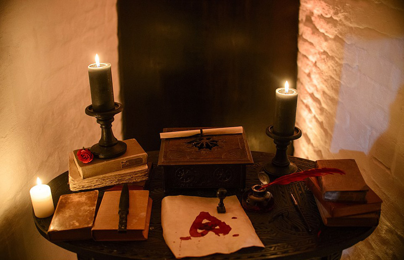 探访罗马尼亚恐怖&ldquo;吸血鬼&rdquo;城堡 万圣节开放（组图）【7】