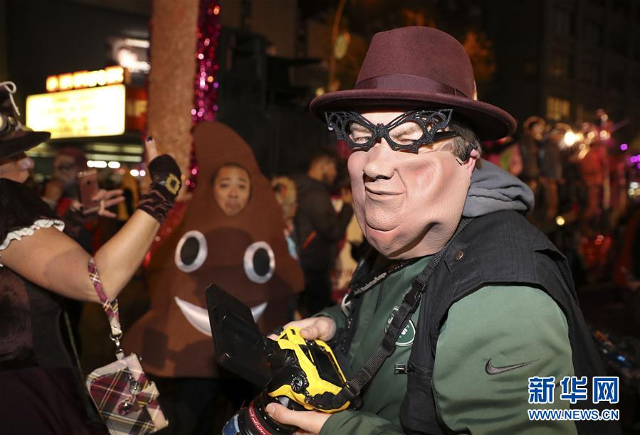 （国际）（3）纽约举行万圣节大游行