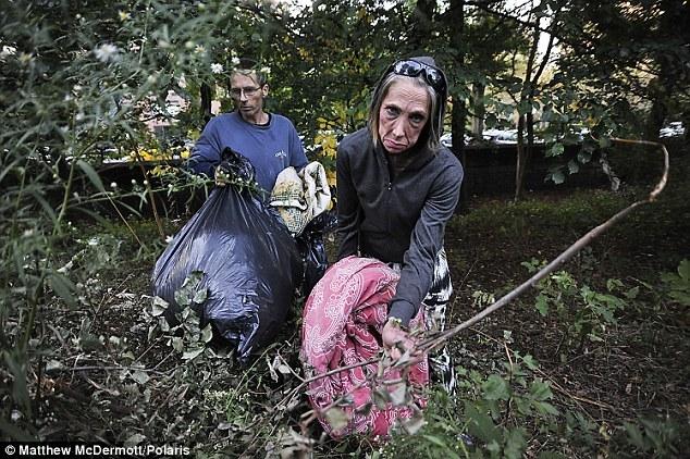 组图：纽约富家女败光家财 成中央公园流浪汉 