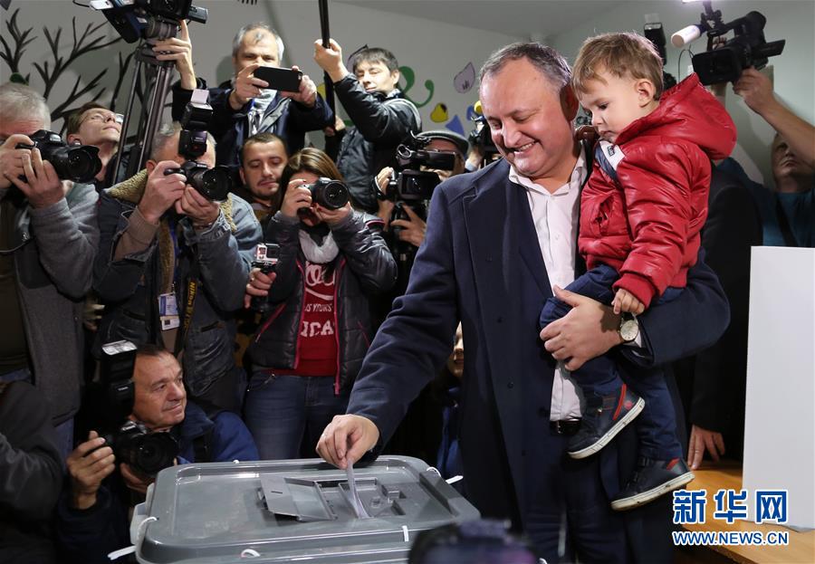 （国际）（1）摩尔多瓦举行总统选举第二轮投票