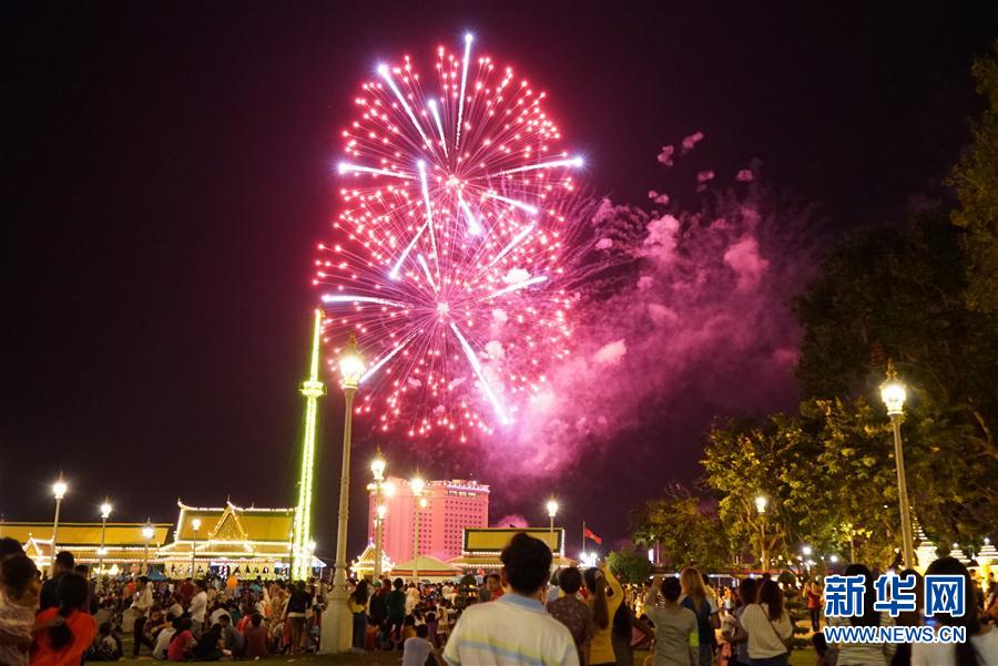 （XHDW）（3）柬埔寨欢庆送水节