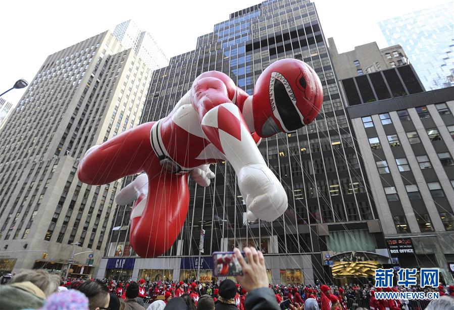 （国际）（3）纽约举行2016感恩节大游行
