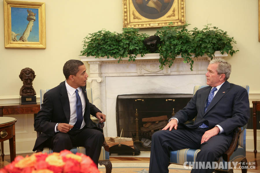 奥巴马初入白宫 小布什当&ldquo;导游&rdquo;