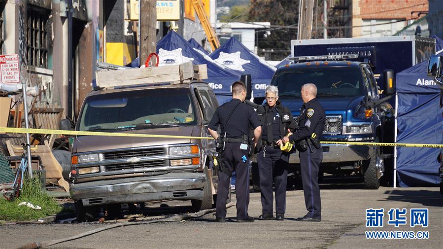 （国际）（1）美国加州奥克兰市火灾致至少9人丧生 