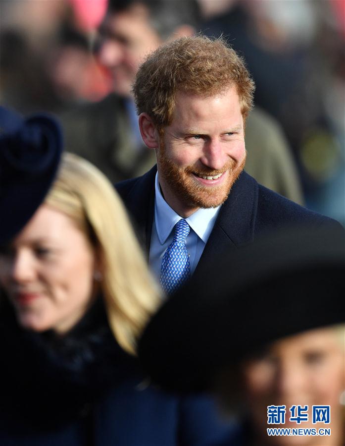 （XHDW）（4）英国：王室成员参加圣诞节教堂活动