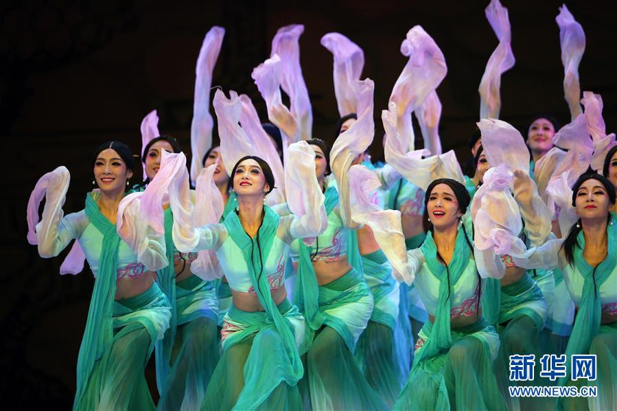 1月5日，在美国纽约林肯中心，演员在舞剧《孔子》媒体场演出中表演。