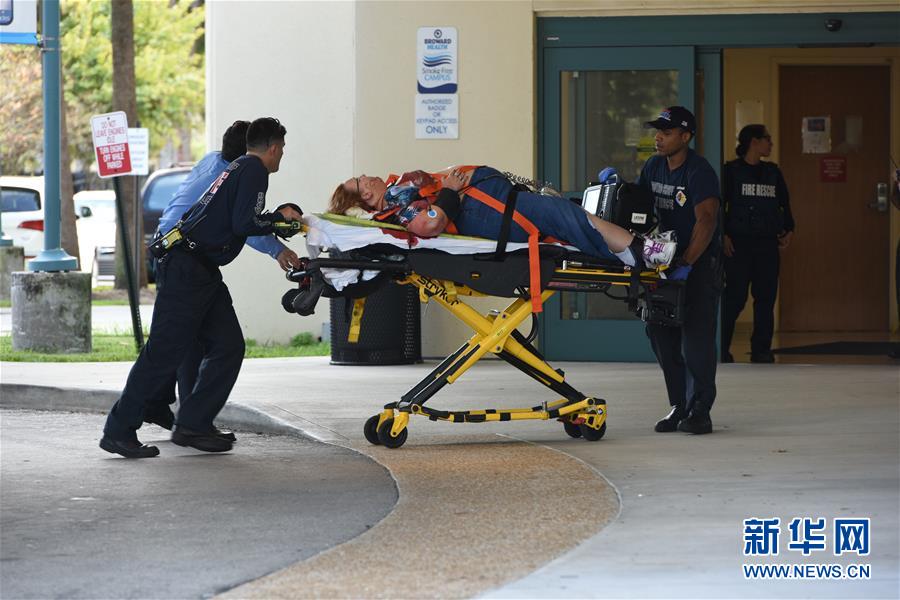 （国际）（2）美国佛罗里达州一机场发生枪击 多人死亡