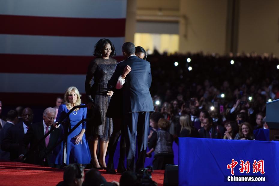 奥巴马告别演讲感谢家人 几度落泪