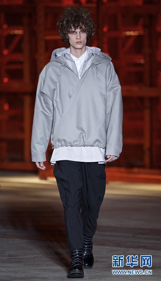 （国际）（3）米兰时装周：Diesel Black Gold发布秋冬男装新品