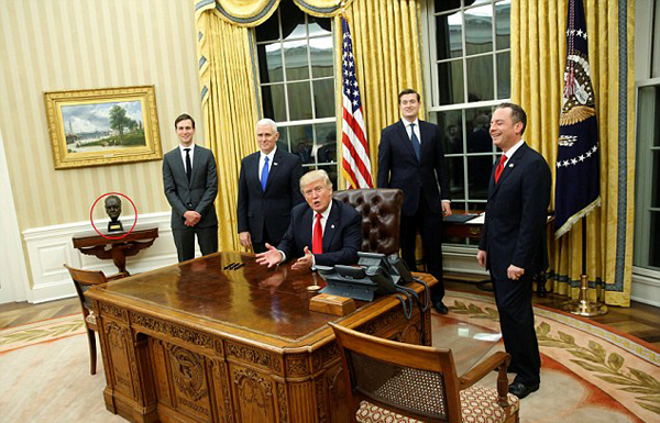 白宫成金宫 特朗普把总统府邸装成啥样