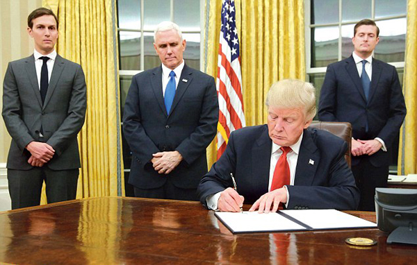 白宫成金宫 特朗普把总统府邸装成啥样