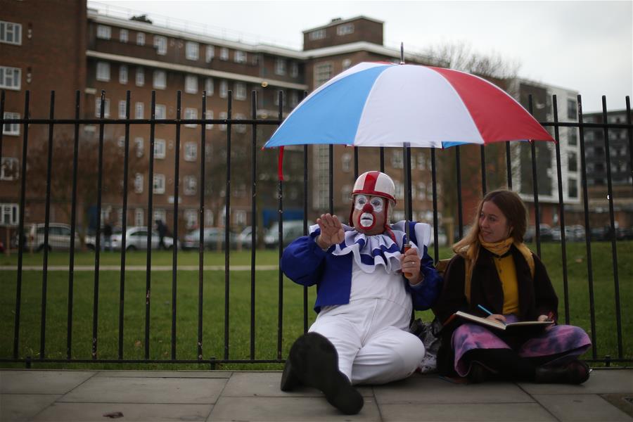 [15]（外代二线）英国纪念&ldquo;小丑之父&rdquo;