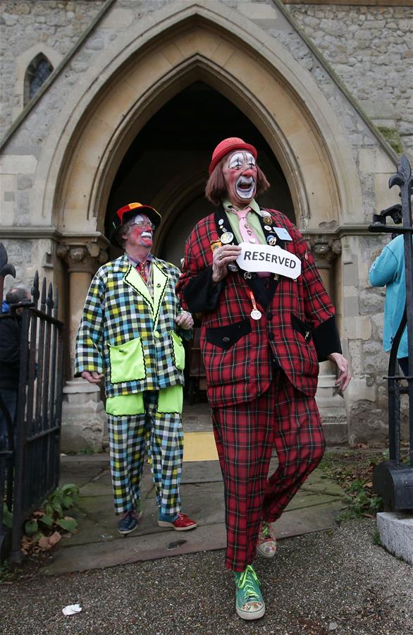 [11]（外代二线）英国纪念&ldquo;小丑之父&rdquo;