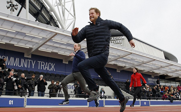奔跑吧王室！威廉凯特夫妇和哈里王子为慈善赛跑