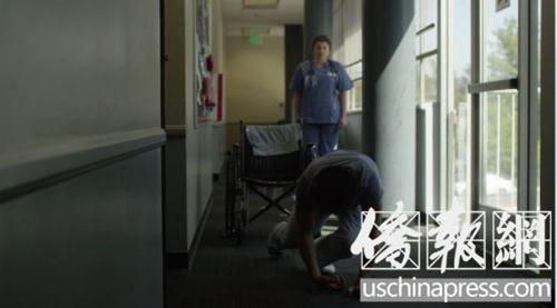 中国侨网李洋在短片中演出一个与病魔斗争的武术家。（美国《侨报》摘自短片视频图）