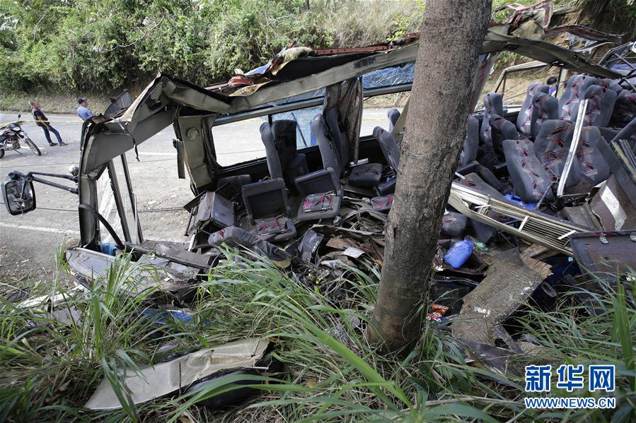 （外代一线）（1）菲律宾北部发生重大交通事故