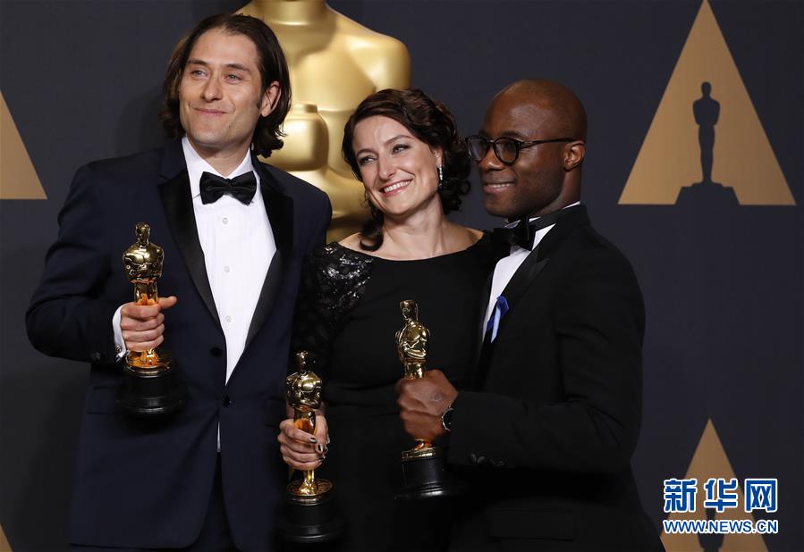 《月光男孩》获得第89届奥斯卡最佳影片奖(组