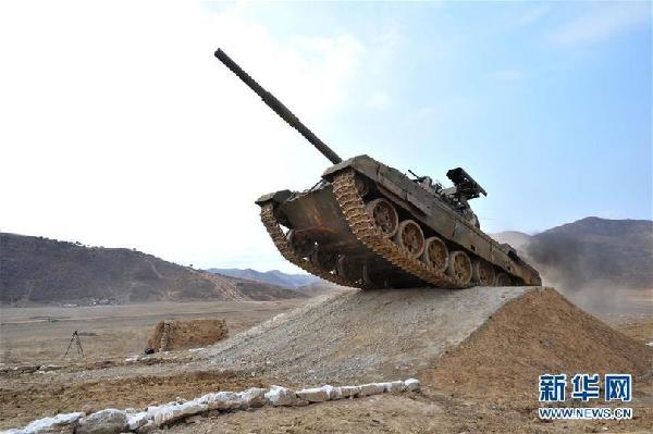 （国际）（2）金正恩赞扬朝鲜人民军坦克部队充分做好作战准备