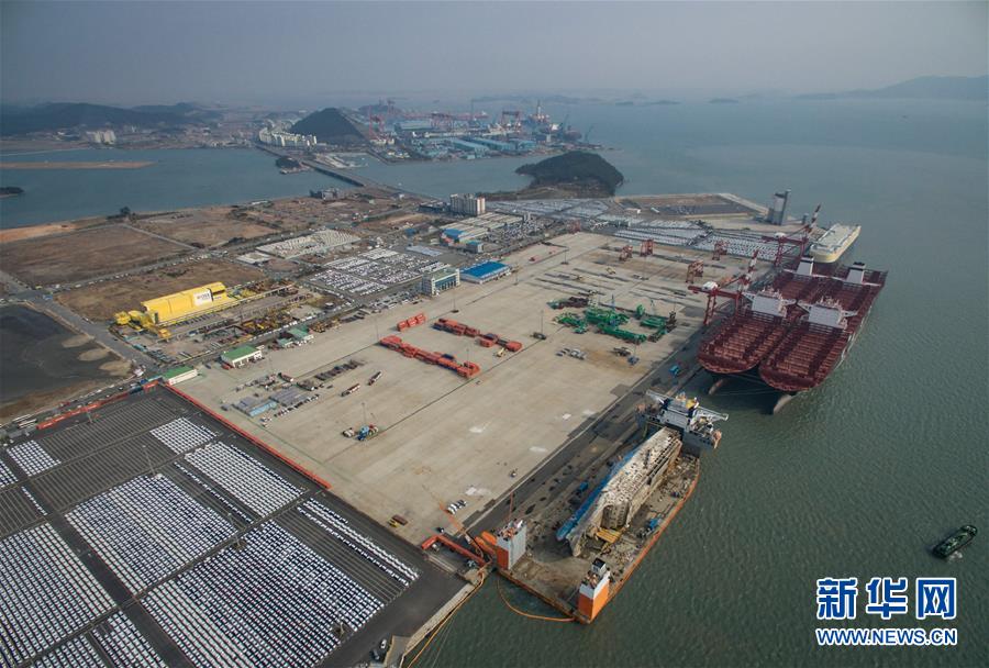 （外代一线）（4）韩国&ldquo;世越&rdquo;号沉船抵达木浦新港 