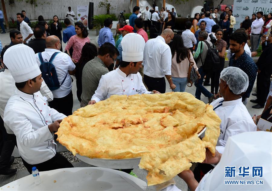 （外代一线）（5）印度大个炸油饼