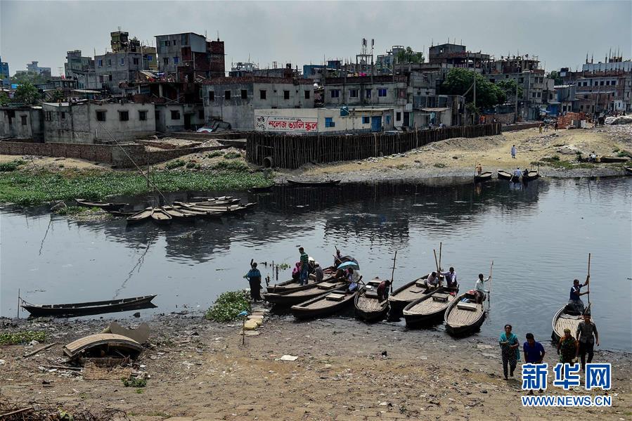 （外代一线）（2）孟加拉国达卡河流污染严重