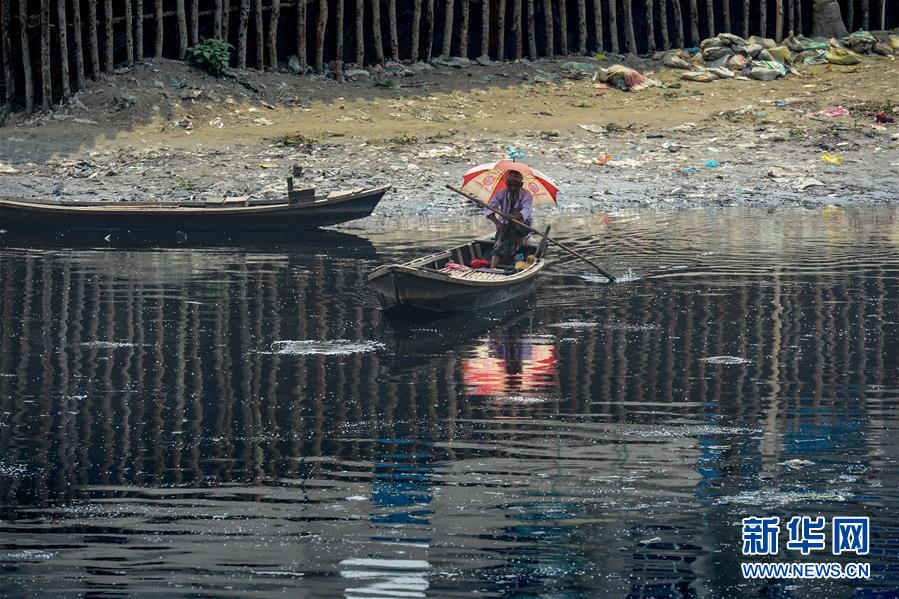 （外代一线）（3）孟加拉国达卡河流污染严重