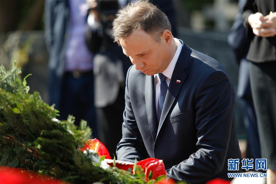 （国际）（4）波兰纪念斯摩棱斯克空难7周年
