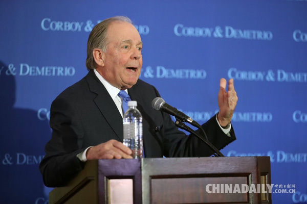 美聯航調整政策:禁止讓已登機乘客給員工騰座位