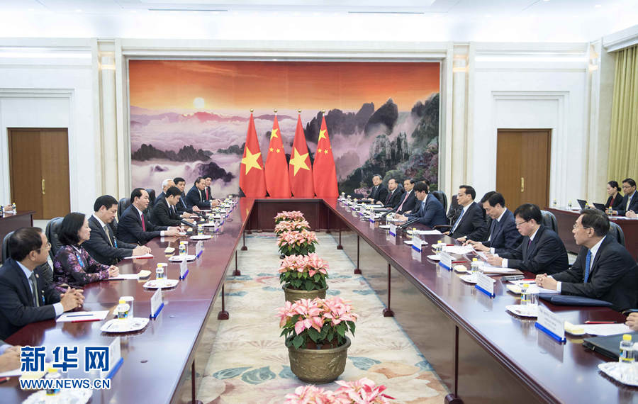 5月12日，国务院总理李克强在北京人民大会堂会见来华进行国事访问并出席“一带一路”国际合作高峰论坛的越南国家主席陈大光。新华社记者 李涛 摄